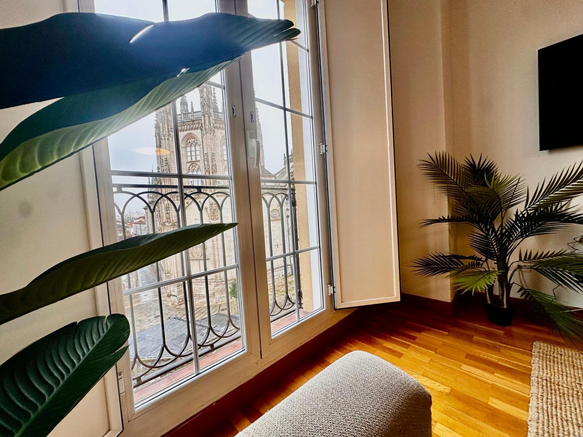 Atuaire Home Balcon Con Vistas A La Catedral De Burgo 外观 照片